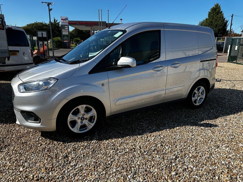 FORD TRANSIT COURIER