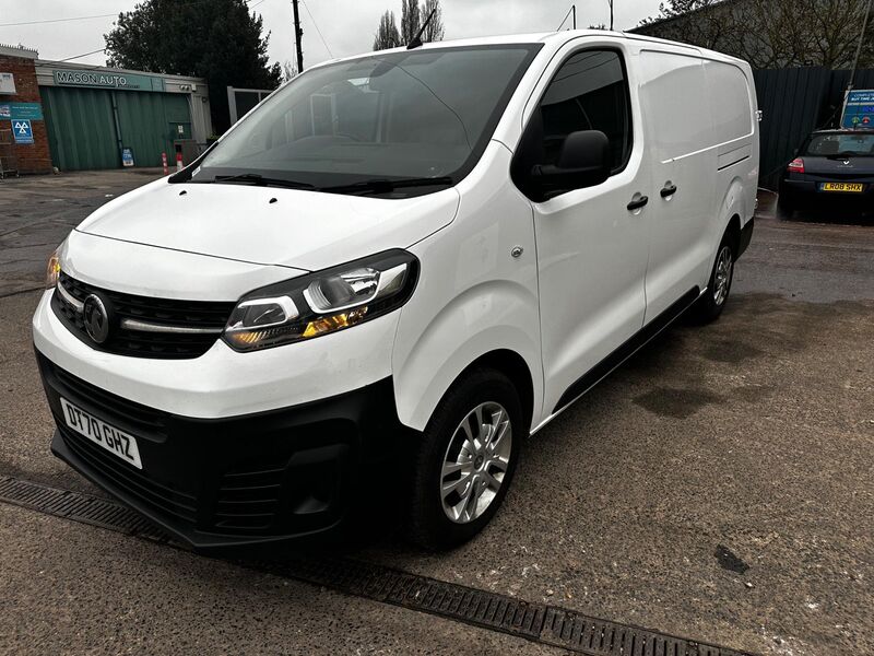 VAUXHALL VIVARO