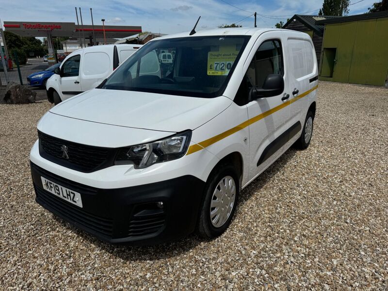 PEUGEOT PARTNER