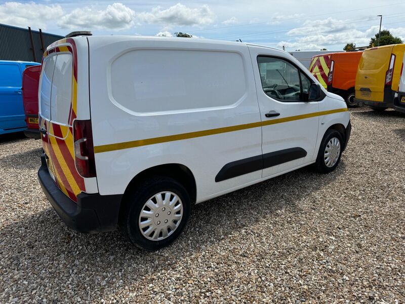 PEUGEOT PARTNER