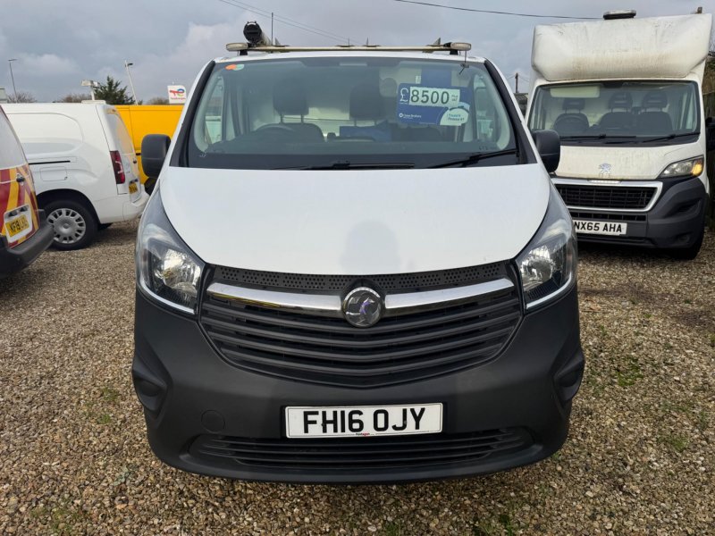VAUXHALL VIVARO
