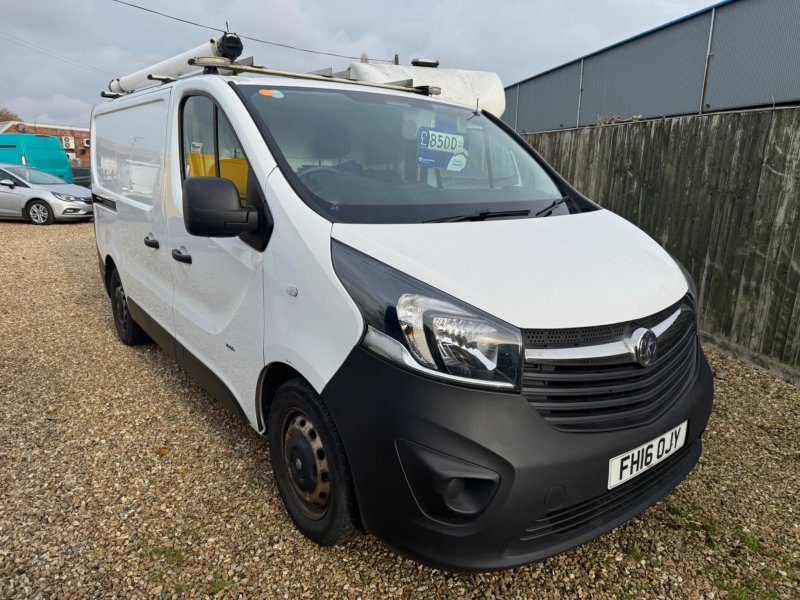 VAUXHALL VIVARO