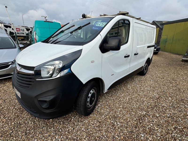 VAUXHALL VIVARO