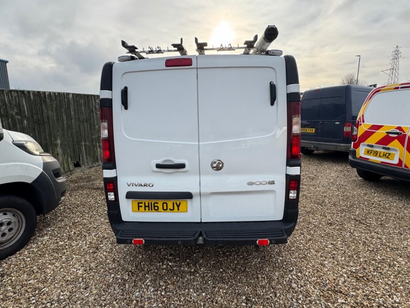 VAUXHALL VIVARO