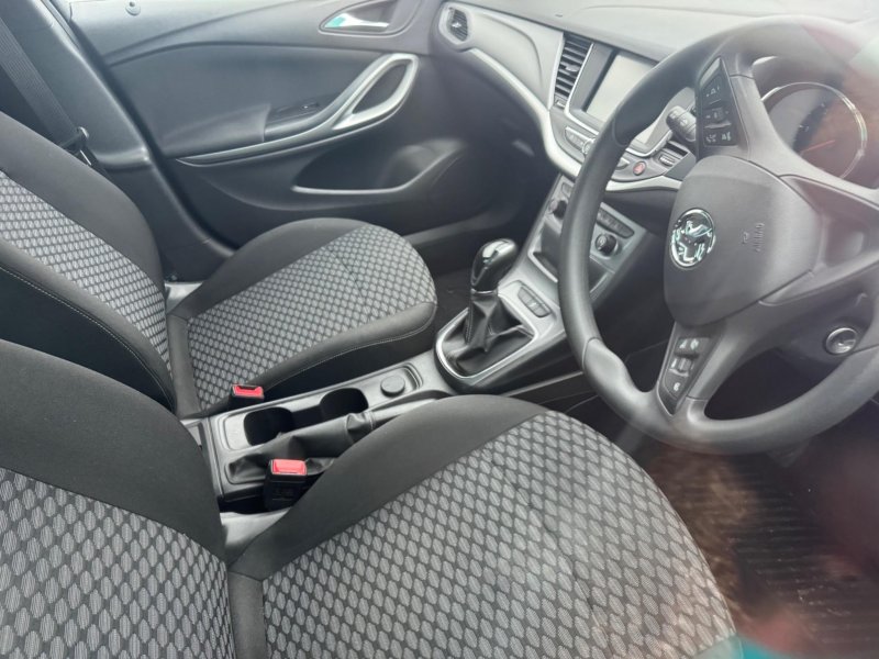 VAUXHALL ASTRA