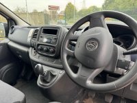 VAUXHALL VIVARO