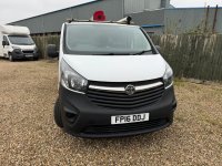 VAUXHALL VIVARO