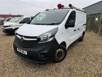 VAUXHALL VIVARO
