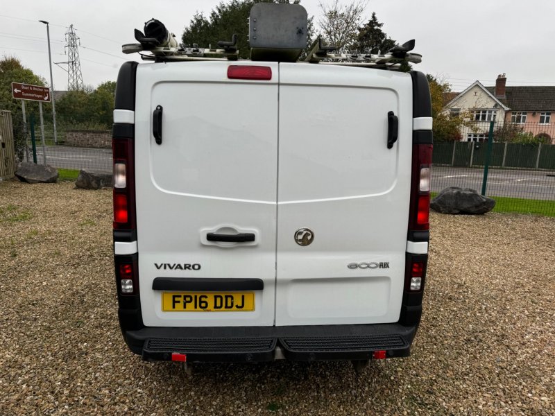 VAUXHALL VIVARO