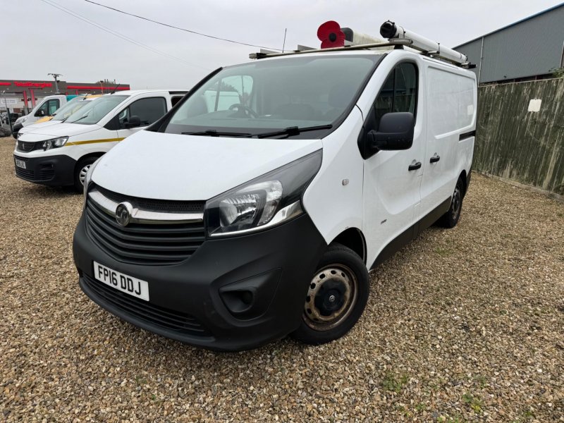 VAUXHALL VIVARO