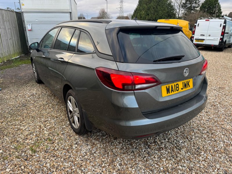 VAUXHALL ASTRA