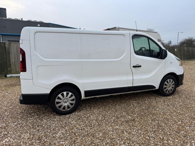 RENAULT TRAFIC
