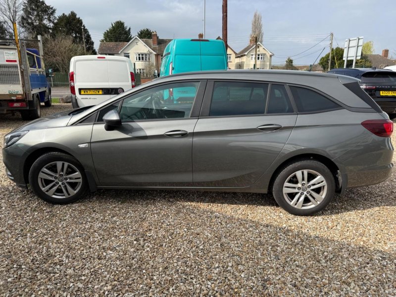 VAUXHALL ASTRA