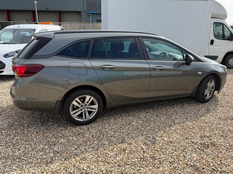 VAUXHALL ASTRA